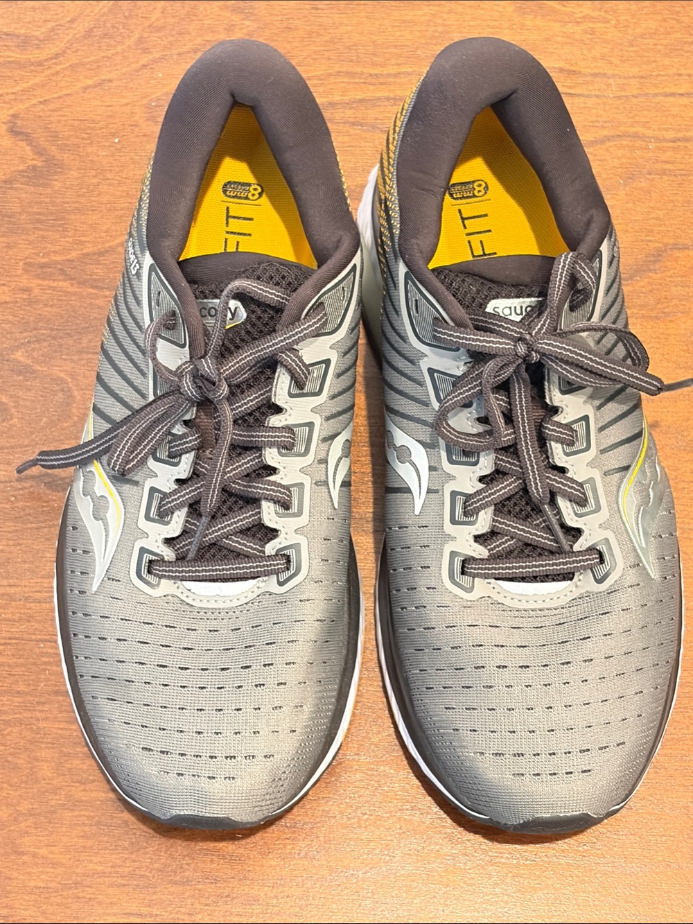 Saucony Men's Gray and Yellow Athletic Running Shoes